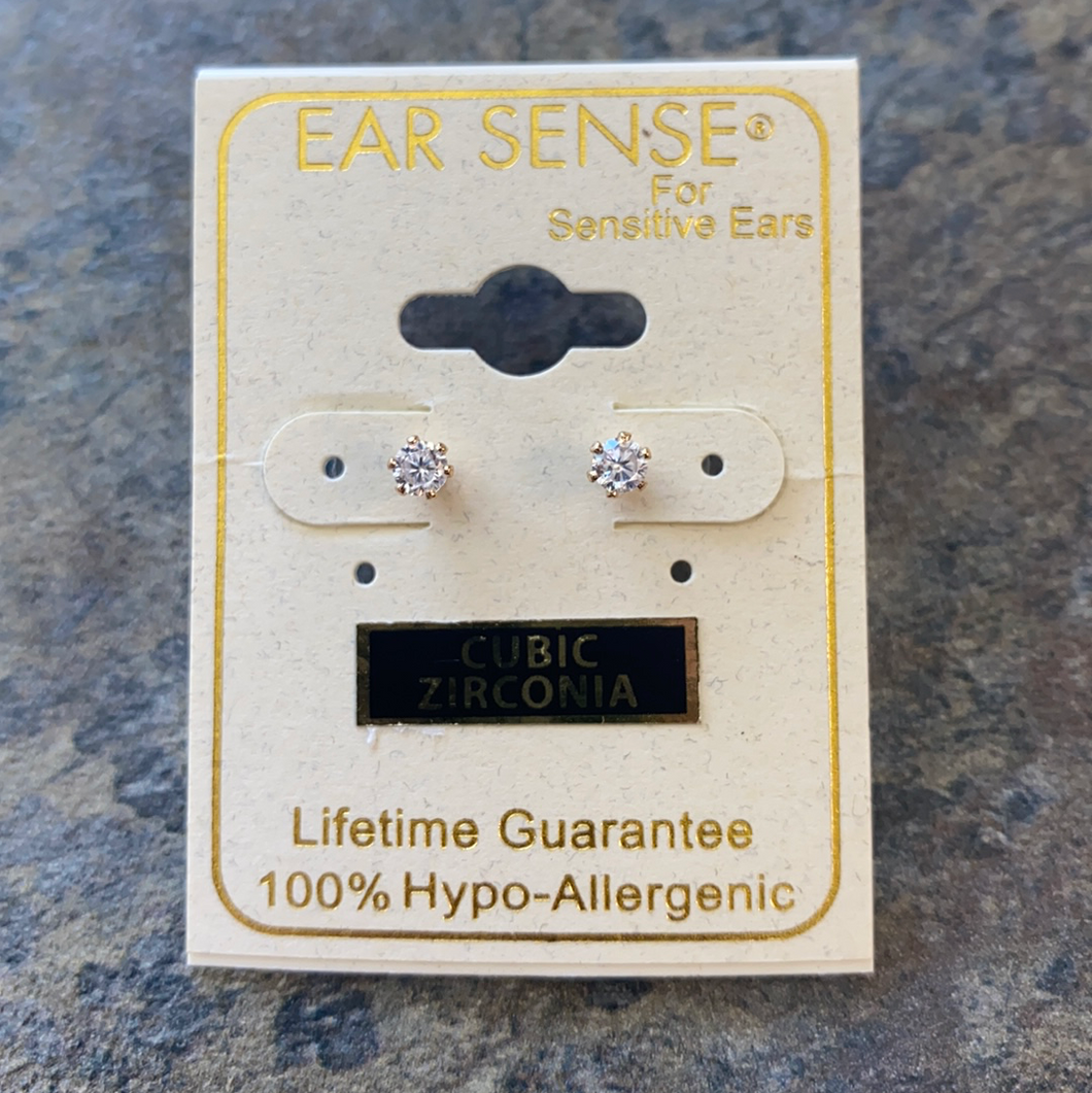 Ear Sense Simple Diamond Studs—Gold
