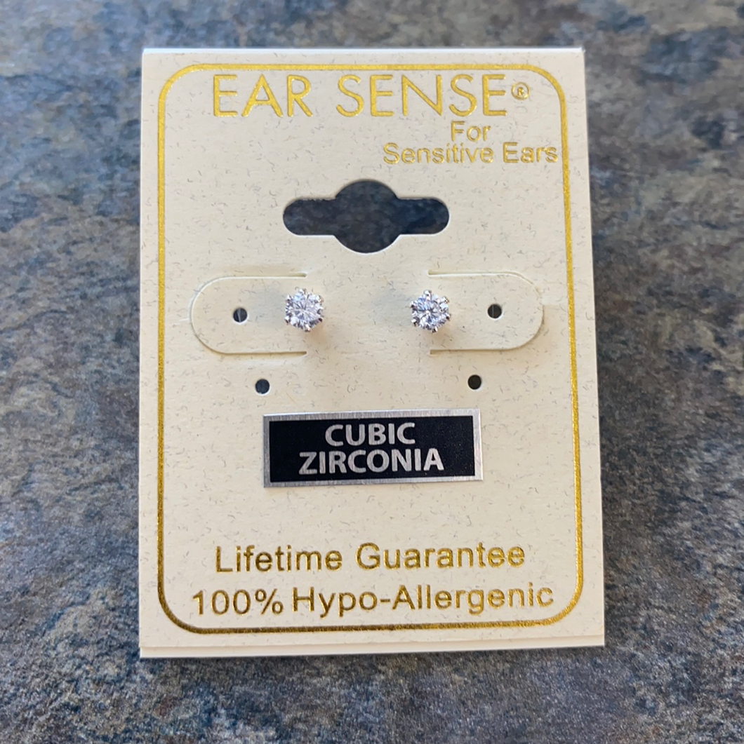 Ear Sense Simple Diamond Studs—Silver