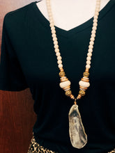 Load image into Gallery viewer, Oyster Shell Necklace