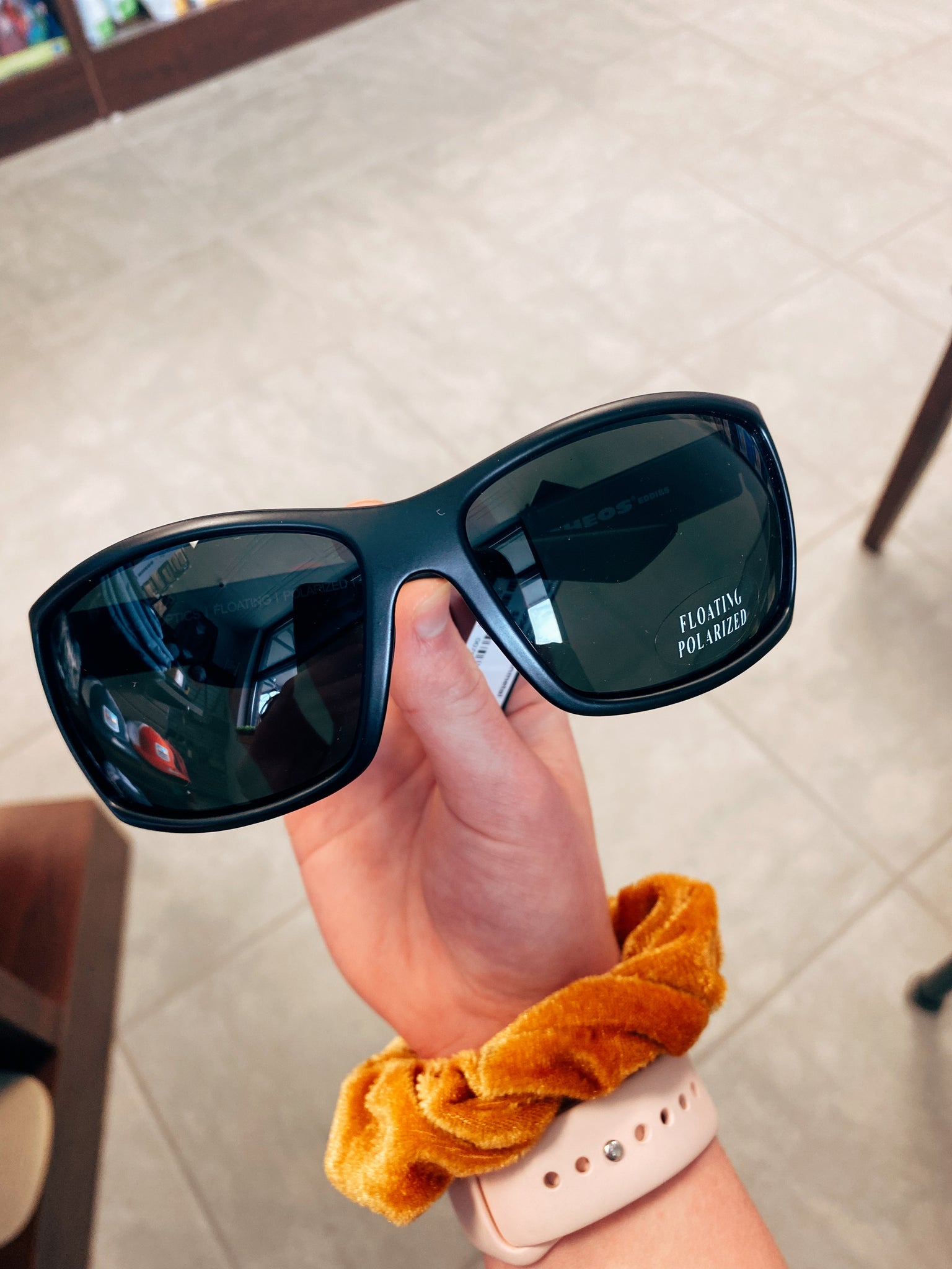 Rheos X Southern Tide— Polarized Floating 100% UV Sunglasses – Mino's Gifts